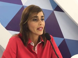 ana cláudia
